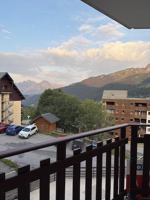 Unclassified image, 4 of 8, button - Vrbo Property (Saint François Longchamp)