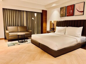 Phòng 2 giường đơn Tiêu chuẩn, quang cảnh thành phố | Bàn, bàn ủi/dụng cụ ủi quần áo, truy cập Internet không dây miễn phí 