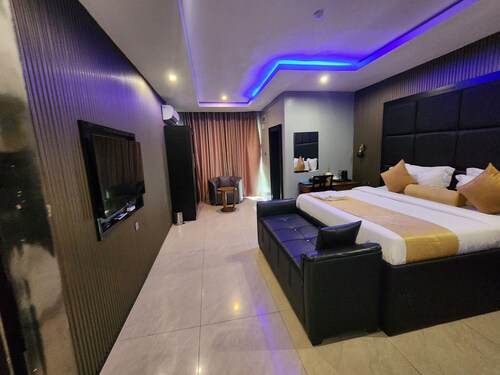 Okanseth - Sethhotel Ozoro