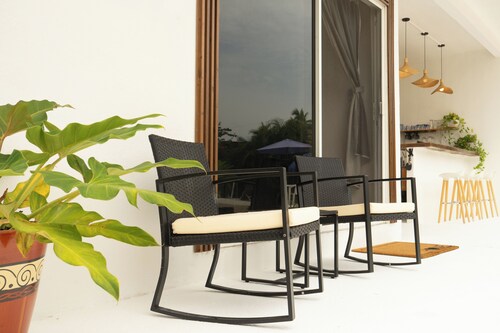 King Suite - Casa Corazon Zen in Barra De Potosi with pool, 3 min. walk to beach