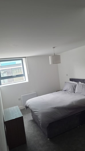Room - Beautiful modern ground floor suite (Bradford)