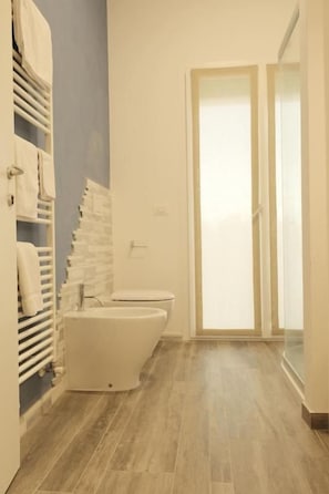 Comfort Apartment, Balcony | Bathroom - Residence Hotel Mariblu (Rivabella)