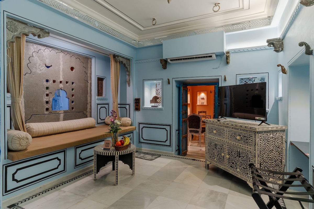 The Nilkamal Suite (with Bathtub) | Lobby
