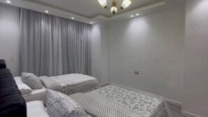 Spa - Spacious duplex perfect for families and groups. (Cairo Governorate)