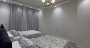 Spa - Spacious duplex perfect for families and groups. (Cairo Governorate)
