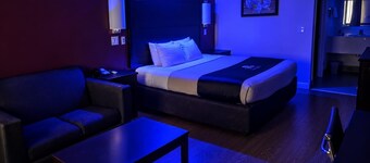 Red Star Inn & Suites