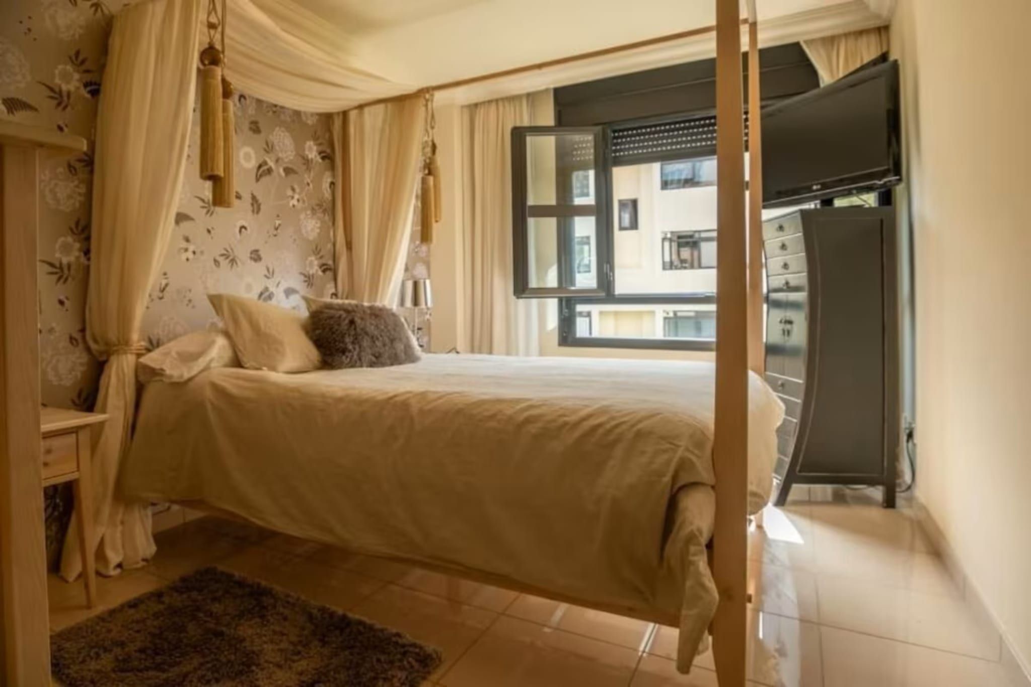 Wifi gratis y ropa de cama 