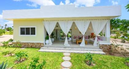 Dhahabu Village - Villa 244 Beachfront stay