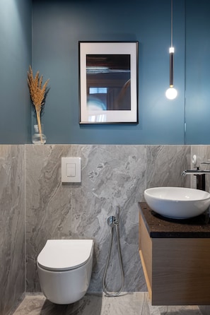 Deluxe Apartment, 2 Bedrooms, Balcony, River View | Bathroom - Szafarnia in Gdańsk Old Town&Marina View (Gdańsk)