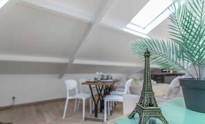 Dining - Spacious Cozy Studio -6p- Montreuil- Near Paris (Montreuil)