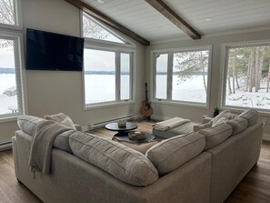 Living area - Beautiful Round Lake - Four Season Beach House! (Killaloe, Hagarty and Richards)