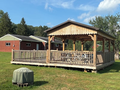 Peaceful 15-Acre Retreat Near Cook Forest The Forest Glenn—Perfect for Families