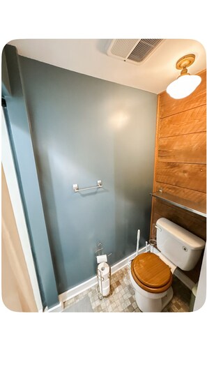 Unclassified image, 4 of 19, button - Artistic 2-bedroom home in prime CVille location! Walk to UVA & Downtown Mall (Charlottesville)