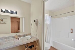 Kahden hengen comfort-huone | Kylpyhuone