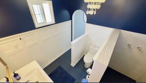 Unclassified image, 5 of 22, button -  Casa de Paz, House of Peace, recently updated offering spectacular ocean views. (Banda)