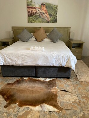Unclassified image, 4 of 6, button - Livivane Guesthouse (Maphiveni)