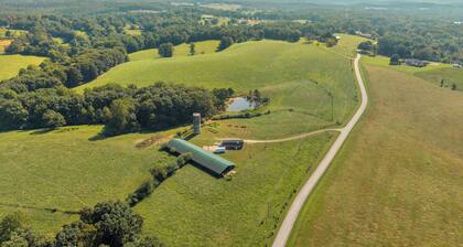 Mountain View Dairy Barn Retreat