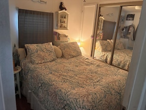 Unclassified image, 3 of 10, button - Cozy home in Royal Coachman Resort, an active mobile home park. (Nokomis)