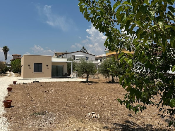 Unclassified image, 1 of 16, button - Vrbo Property (Avola)