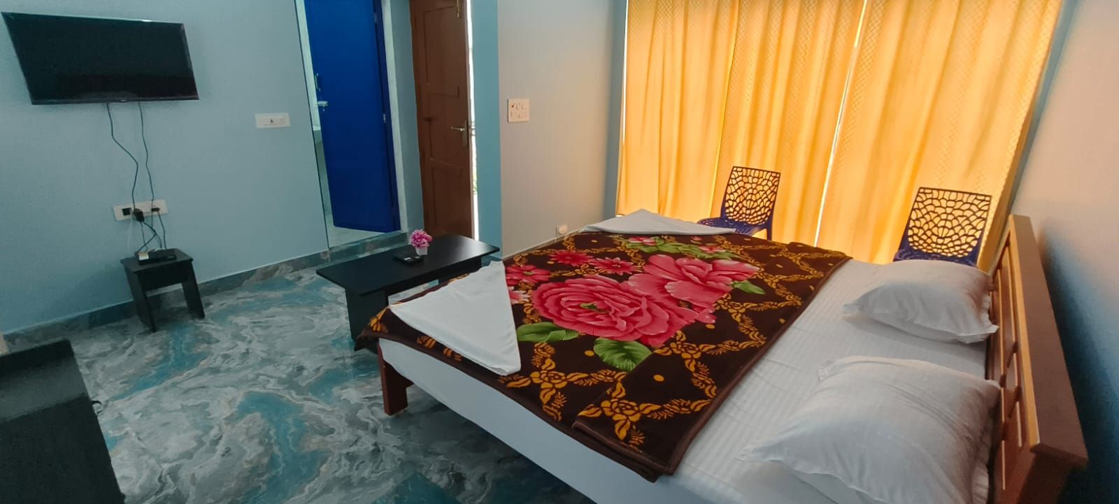 Basic Double Room | Desk, WiFi (free)