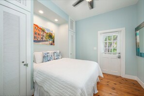 Unclassified image, 5 of 29, button - TIDES ON SIMONTON - 1 Bedroom / 1 Bathroom Steps from Duval Street (Key West)