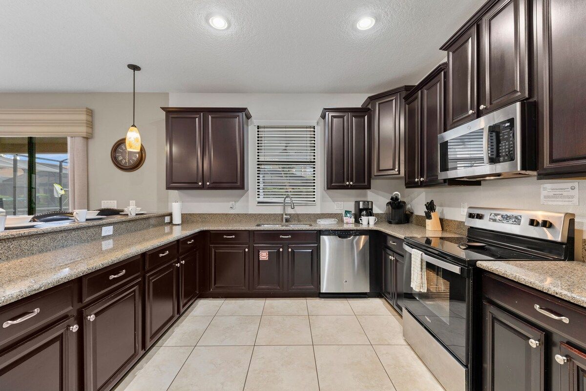 Fully equipped kitchen