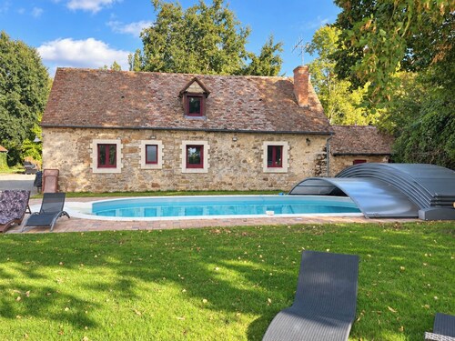Gîte de la Mare Ronde - Group House for 3 to 19 People - Private Pool