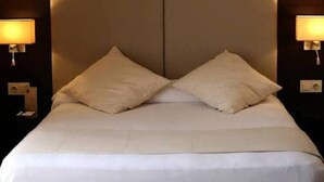 Room - AZ Apartments (Zeralda)