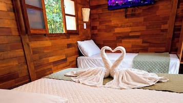 Chalet Standard, climatisation, vue sur le complexe | Bureau, espace de travail pour ordinateurs portables