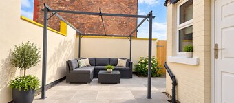 Cosy & Bright House in the heart of Liverpool. Wi-Fi & parking included!