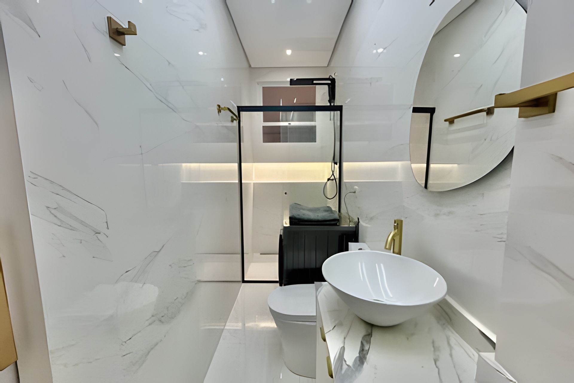 Deluxe Apartment | Bathroom