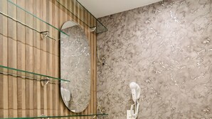 Basic Studio | Bathroom - Alle by Bhomy (São Paulo)