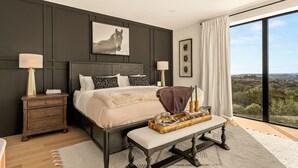 Room - Lake Views, Game Room, Movie Room, Elevator, Luxury finishes, En Suite Bathrooms (Canyon Lake)