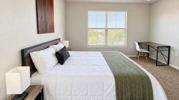 Desk, iron/ironing board, WiFi, bed sheets