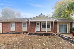 Unclassified image, 2 of 36, button - Homey Stay: 9min to Downtown Raleigh (Raleigh)