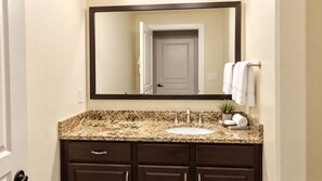 Bathroom - Romantic Getaway in beautiful Steamboat Springs Resort 1 BR (Steamboat Springs)