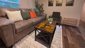 Living area - Modern Retreat near Gatlinburg and Knoxville! (Knoxville)