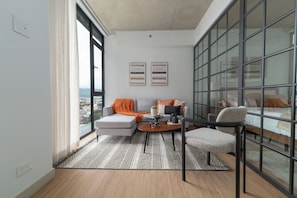 Ảnh chưa phân loại, 2 trong số 37 ảnh, nút