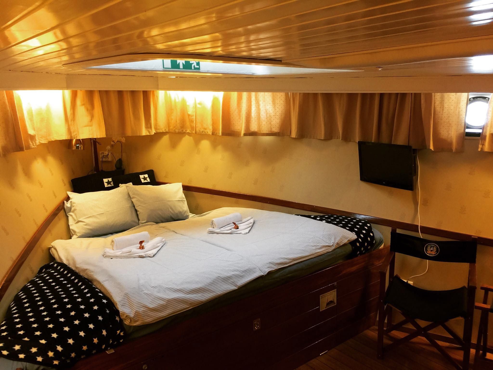 Comfort Double Room, Harbor View | WiFi (free), individually decorated, individually furnished, bed sheets