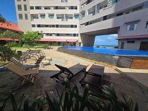 Pool - Spacious 3-bedroom Lux apartment with AC in perfect Galle (Galle)