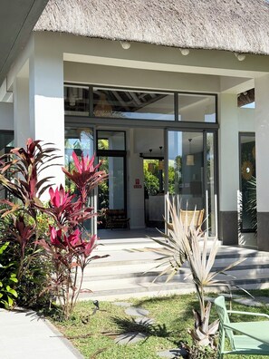 Ảnh chưa phân loại, 3 trong số 18 ảnh, nút