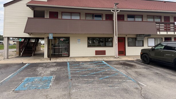 Front of property - Peter Inn Motel (Fort Wayne)