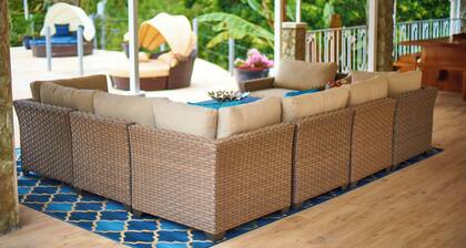 Surfers Paradise Villa, front row seats to the most breathtaking beach sunsets.