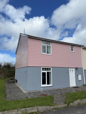 Exterior - Delightful 4-bedroom house in Newquay perfect for your getaway (Newquay)