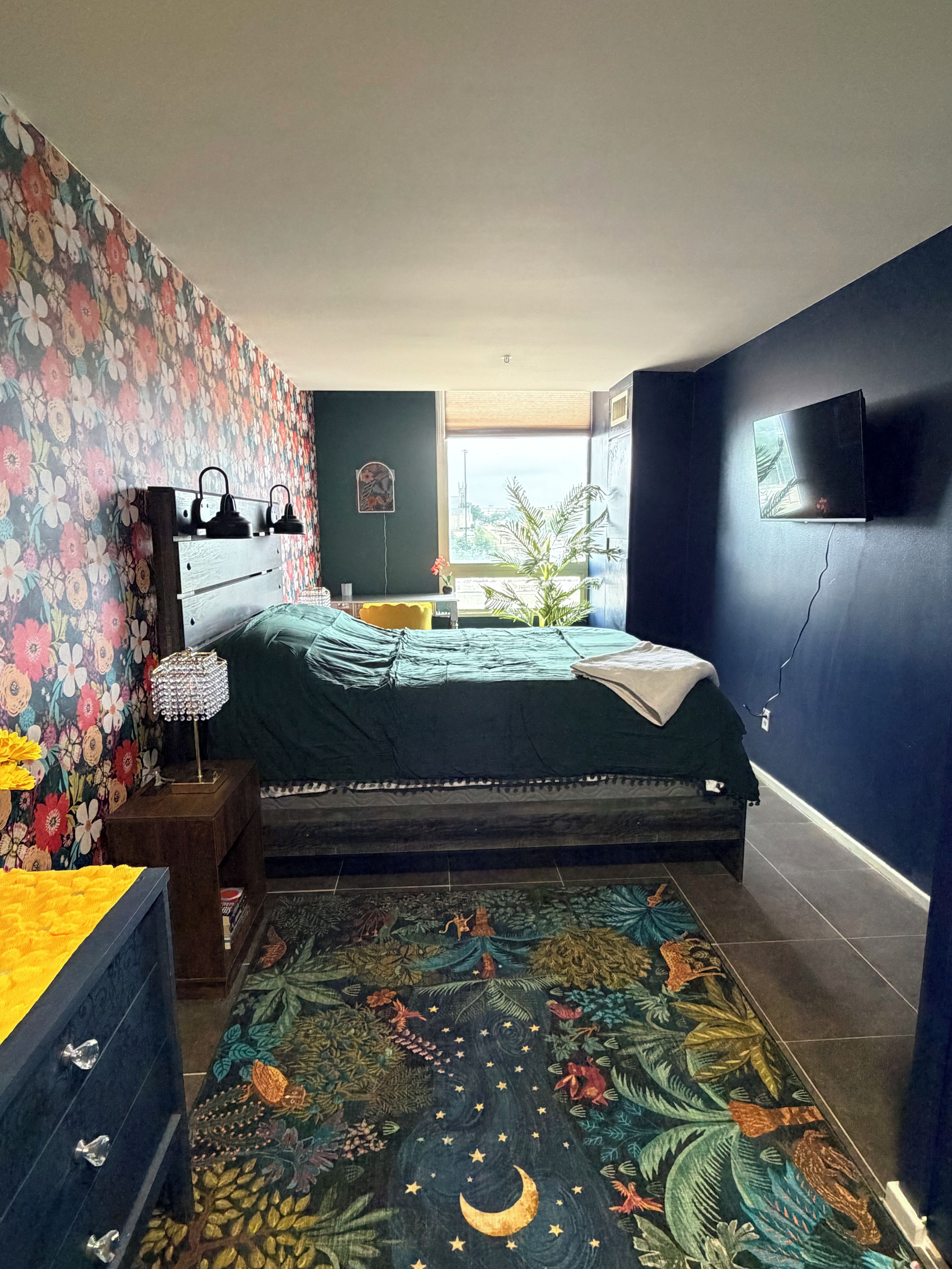 1 habitación, tabla de planchar con plancha, wifi y ropa de cama 