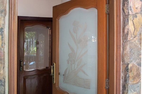 Front door entryway