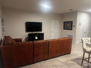 Unclassified image, 5 of 11, button - 1 room with shared bathroom in lovely Lady Lake.  A home away from home (Lady Lake)