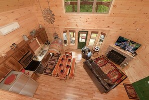 Interior - A Barrel of Fun-riverfront cabin, fishing nearby (Pigeon Forge)