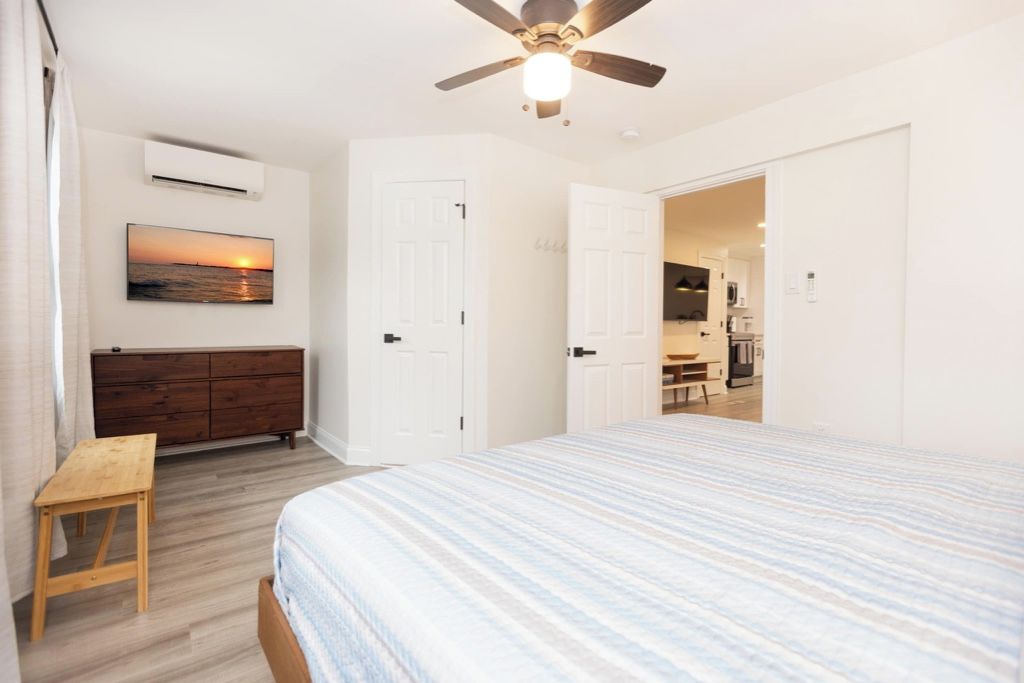 Iron/ironing board, WiFi (free), bed sheets