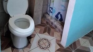 Gambar tidak terklasifikasi, 2 dari 19, tombol